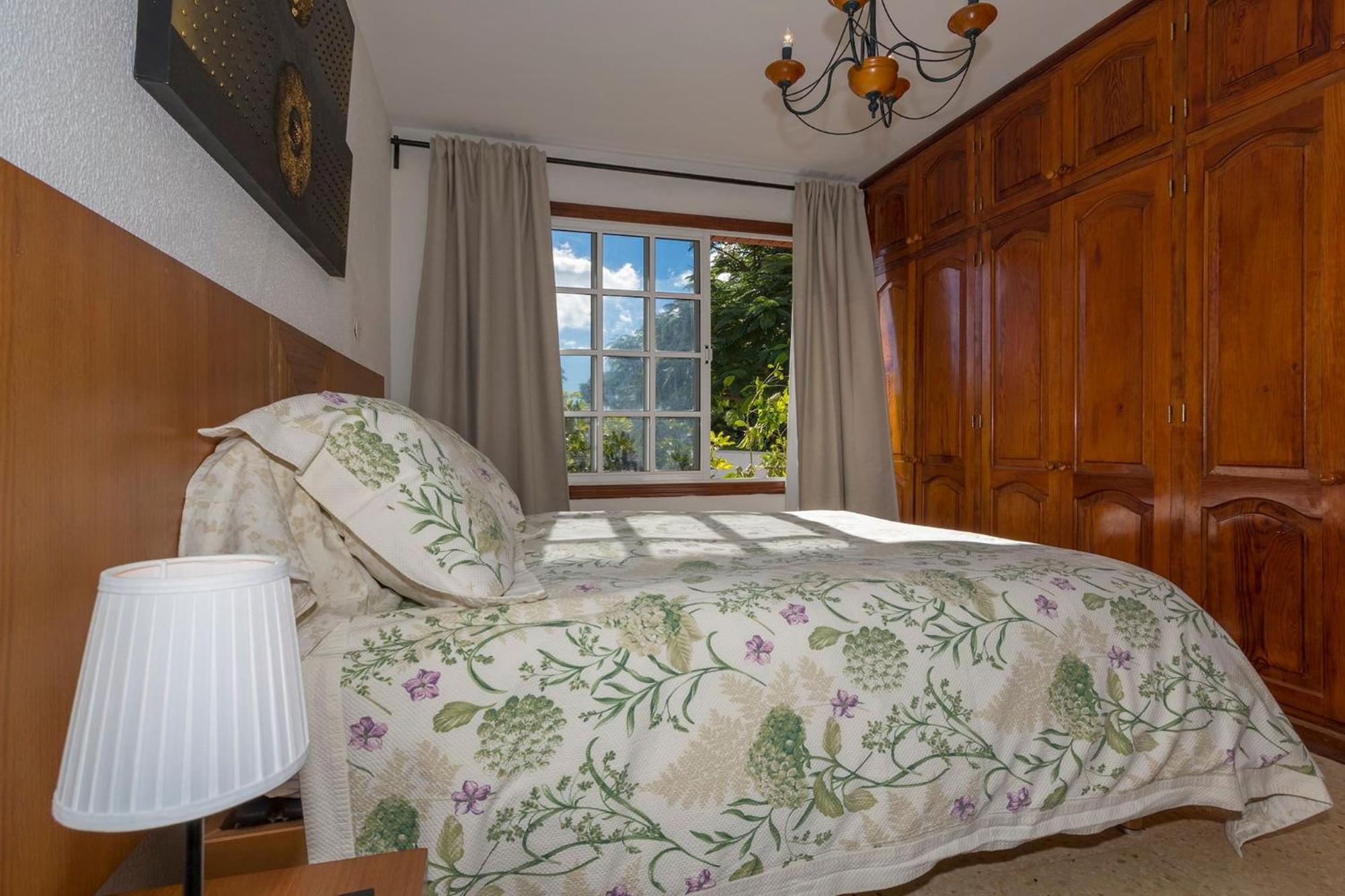 Almendros Holiday home *